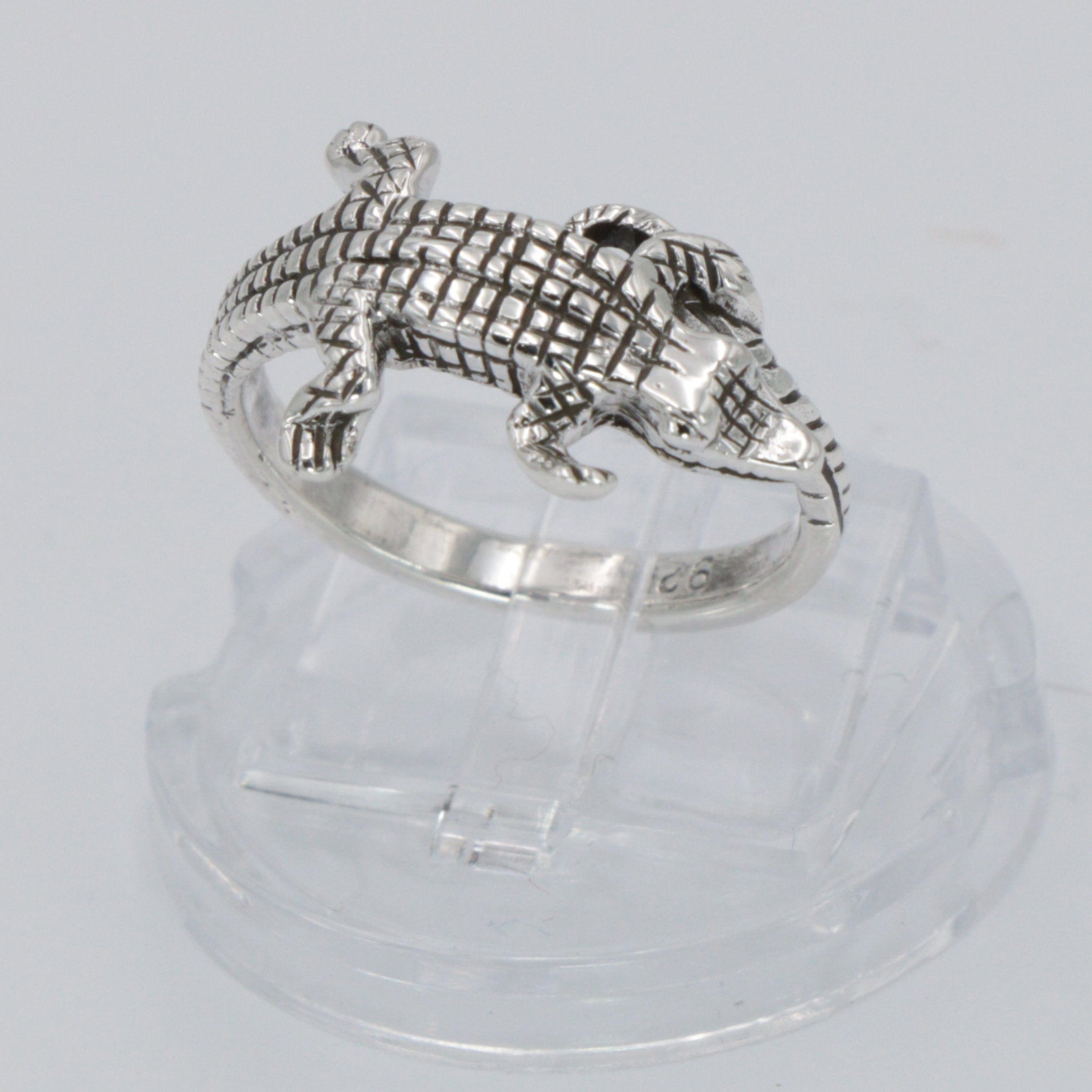 Detail view of Alligator Ring - Sterling Silver - Highly Detailed highlighting design details