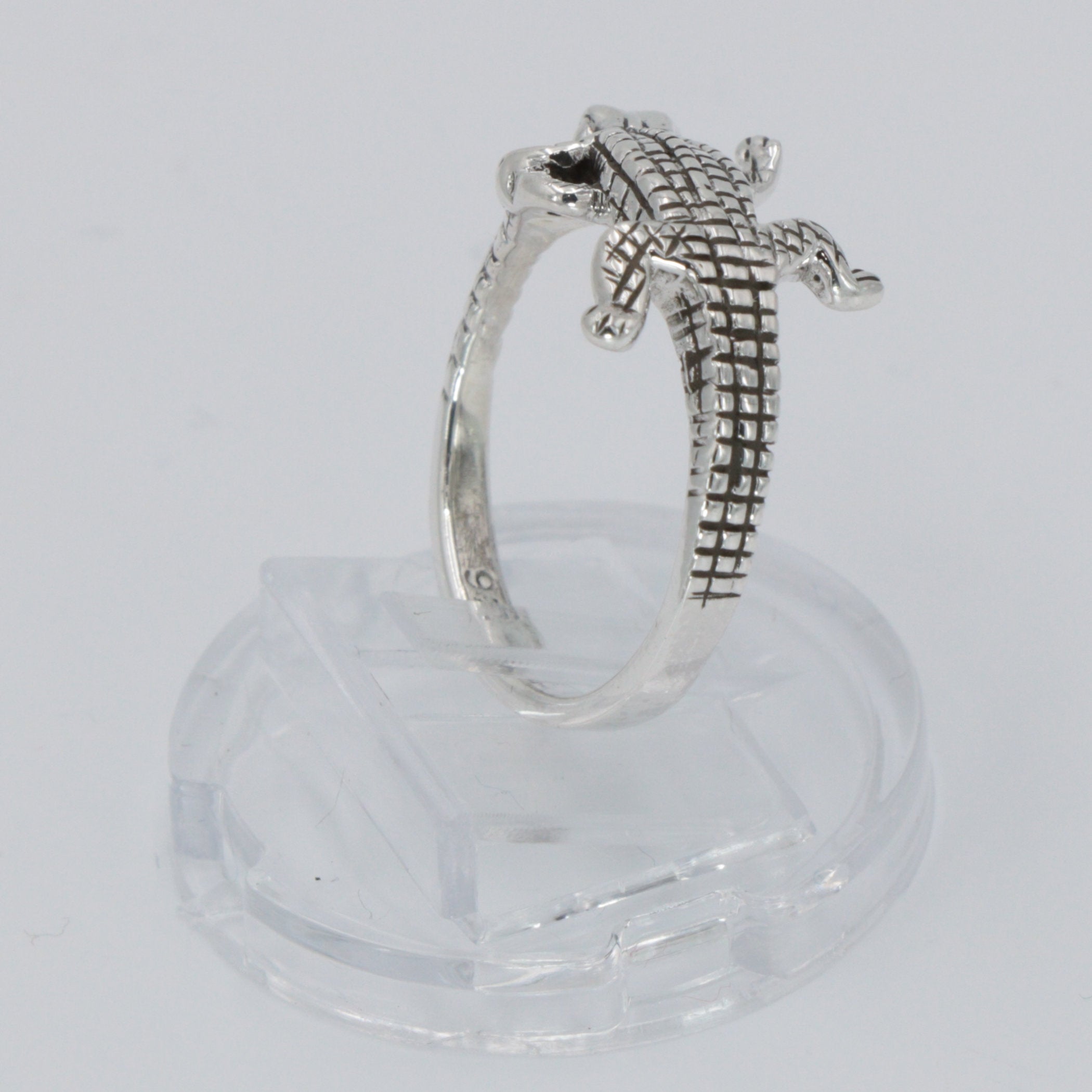 Detail view of Alligator Ring - Sterling Silver - Highly Detailed highlighting design details