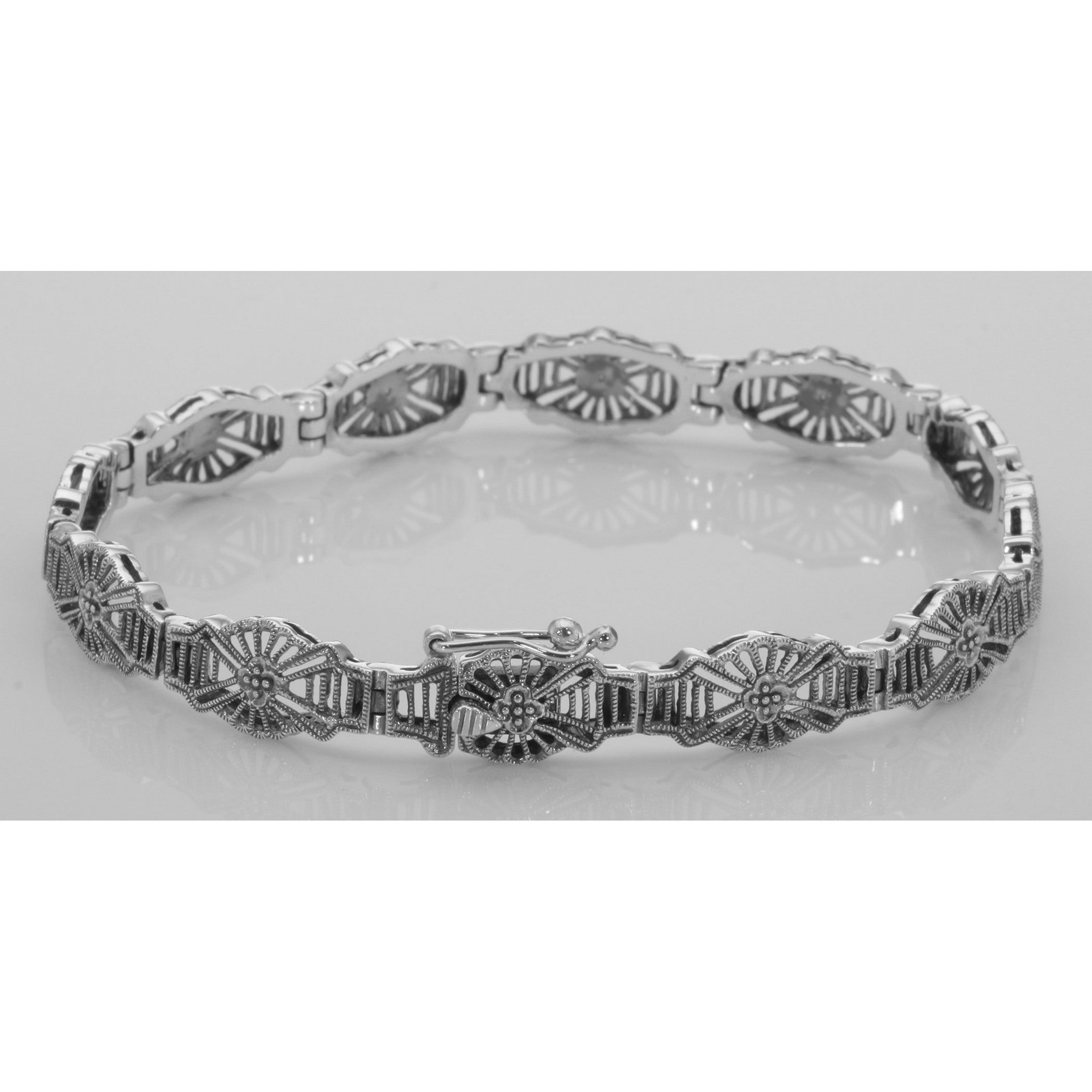 Detail view of Beautiful Victorian Style 3 Diamond Filigree Link Bracelet highlighting Diamond