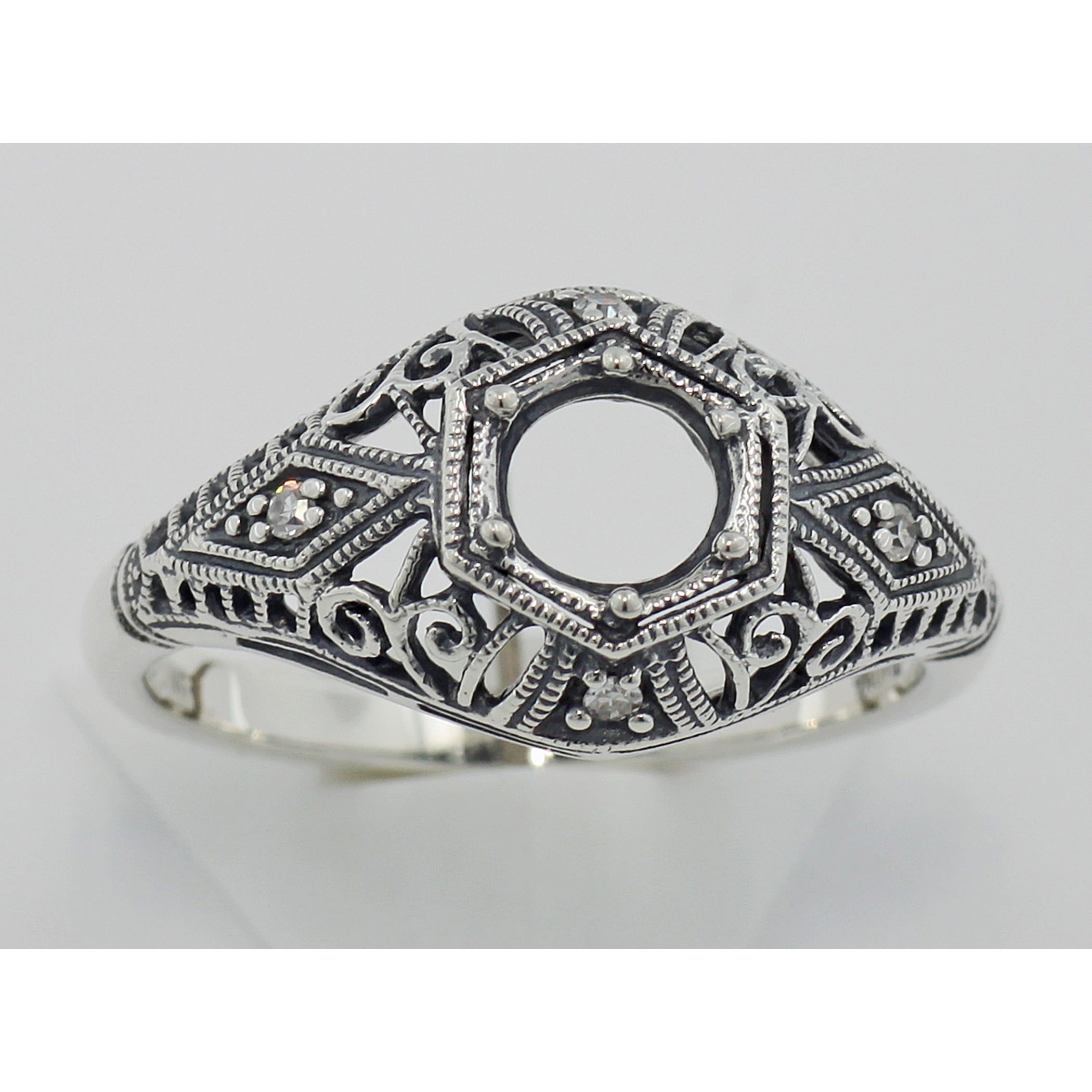 Detail view of Semi Mount 5mm Art Deco Diamond Filigree Ring highlighting Diamond