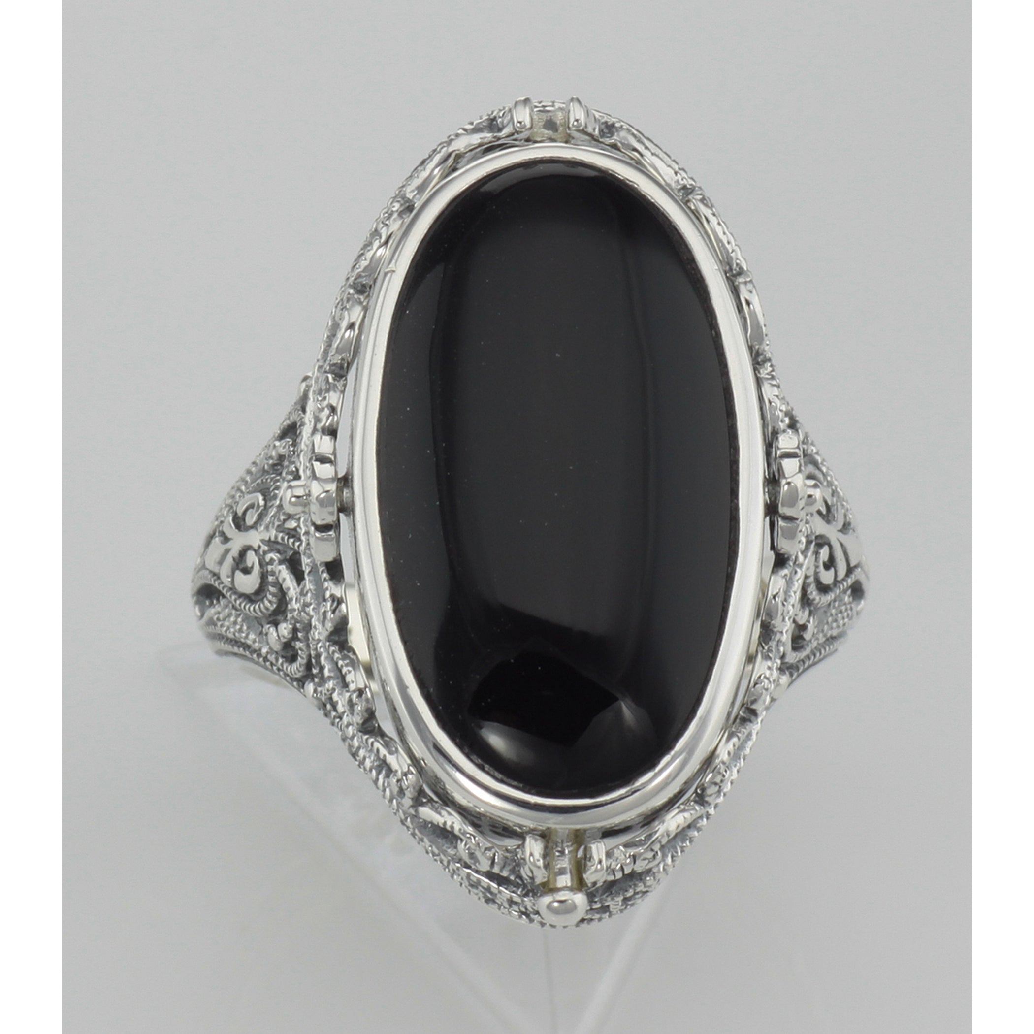 Detail view of Hand Carved Italian Shell Cameo / Onyx Filigree Flip Ring highlighting Onyx