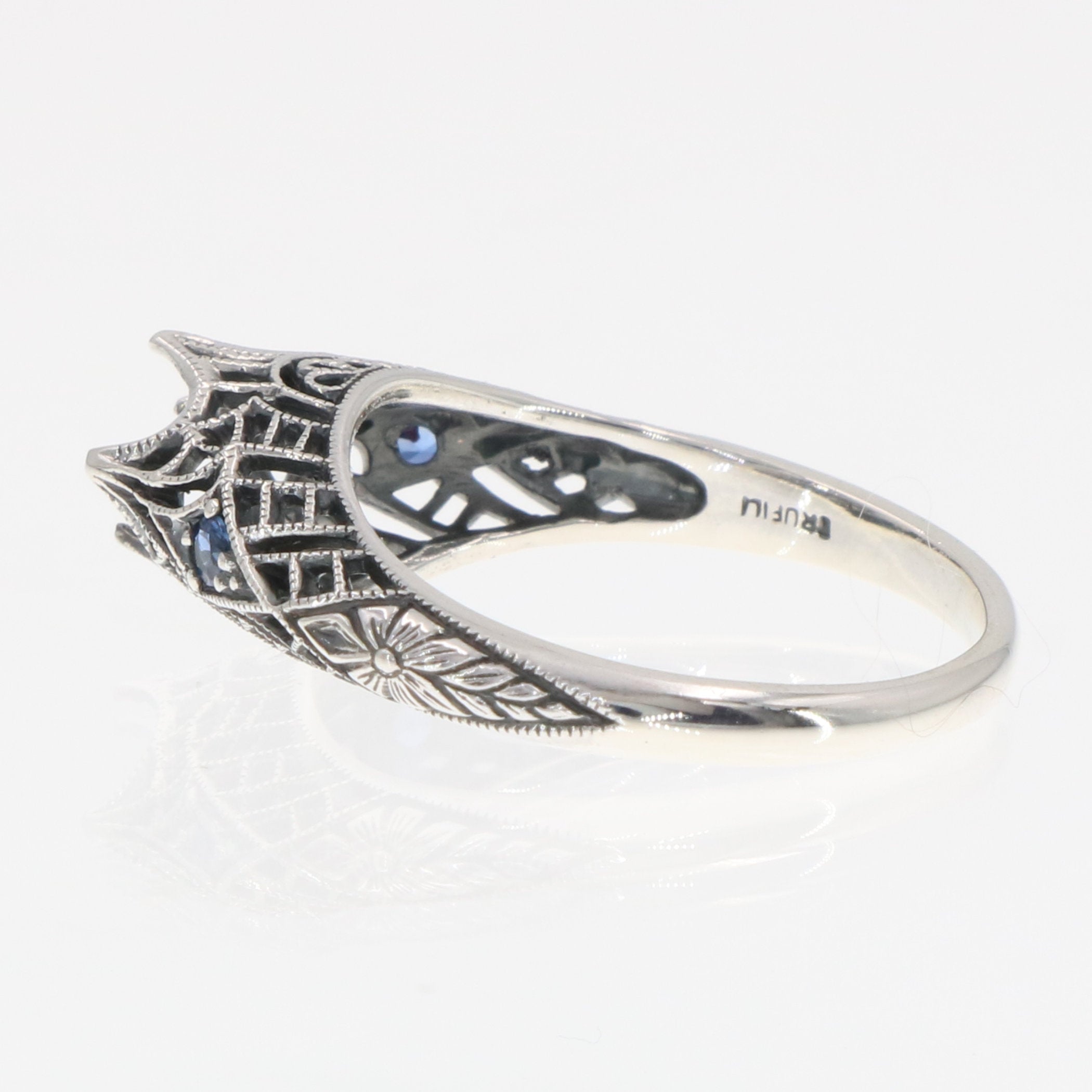 Detail view of Semi Mount 6mm Filigree Ring Sapphire Gems Sterling Silver highlighting Sapphire