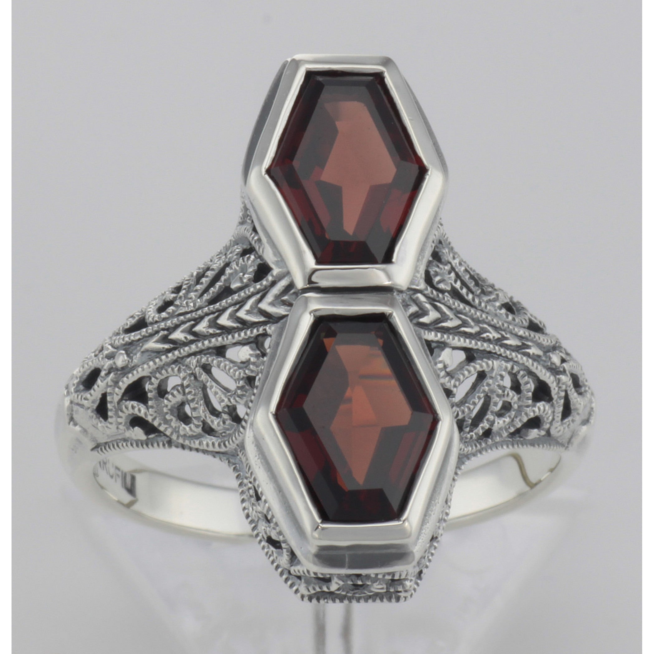 Detail view of Unique Art Deco Style 2 Carat Red Garnet Filigree Ring highlighting Garnet