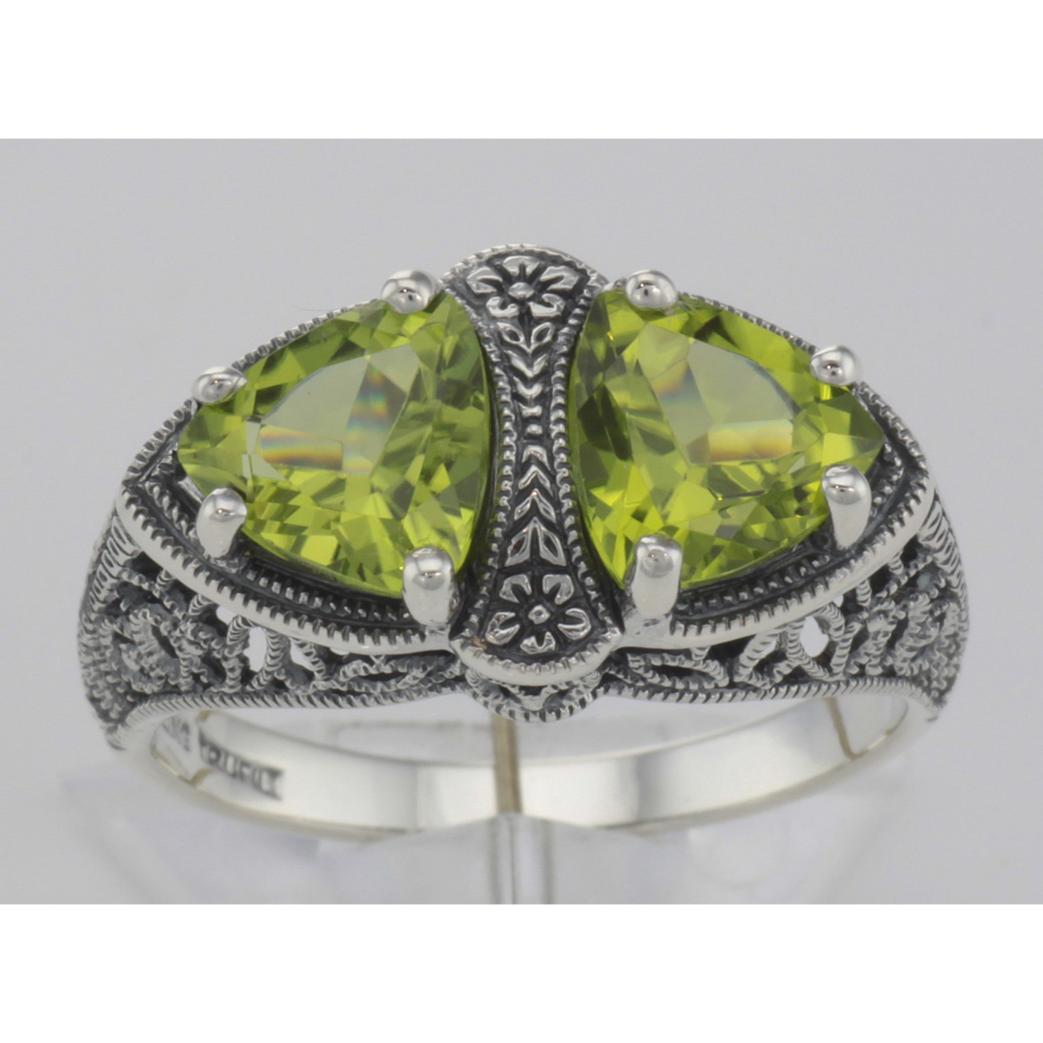Detail view of Unique Art Deco Style Peridot Filigree Ring highlighting Peridot