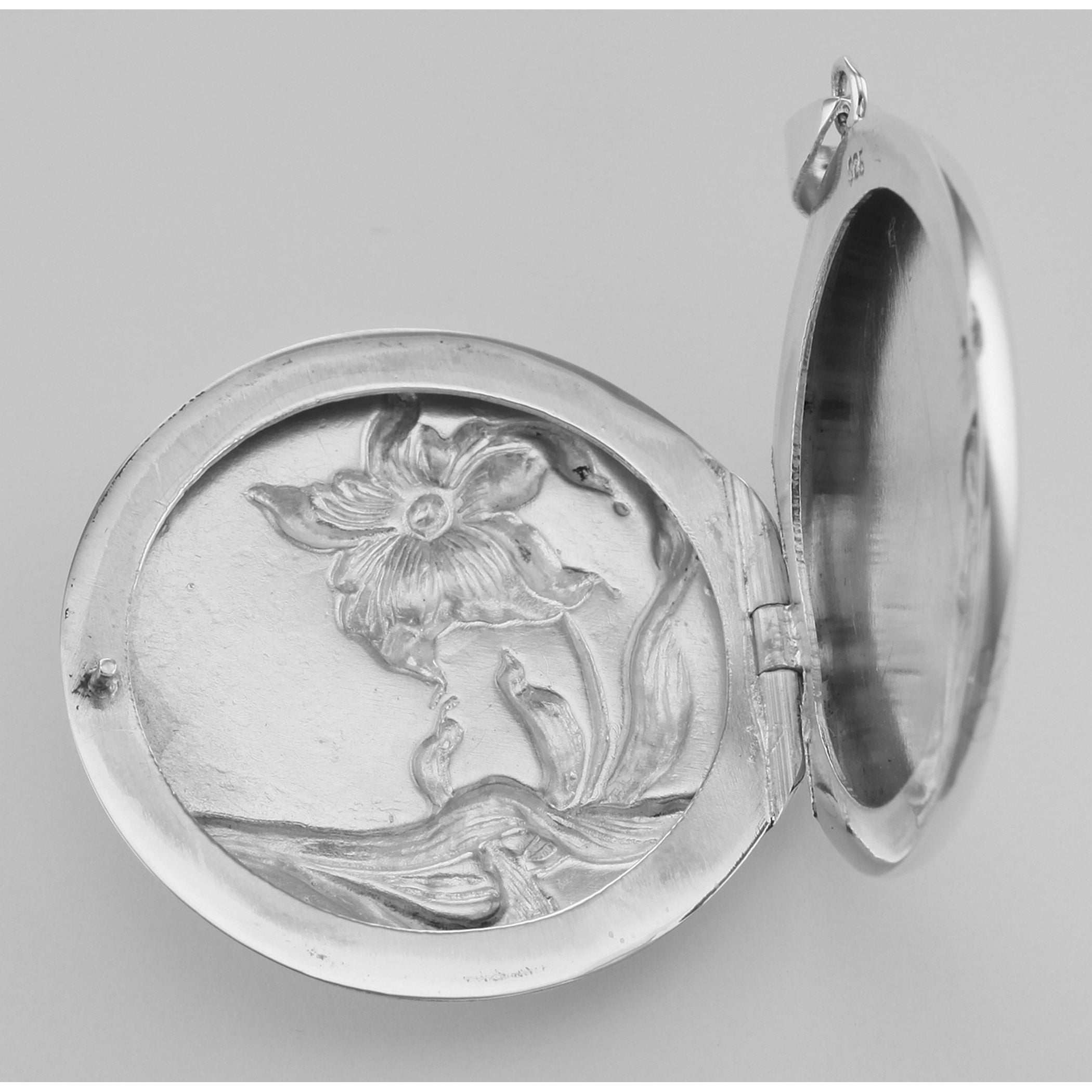 Detail view of Round Art Nouveau Style Locket - Large highlighting design details
