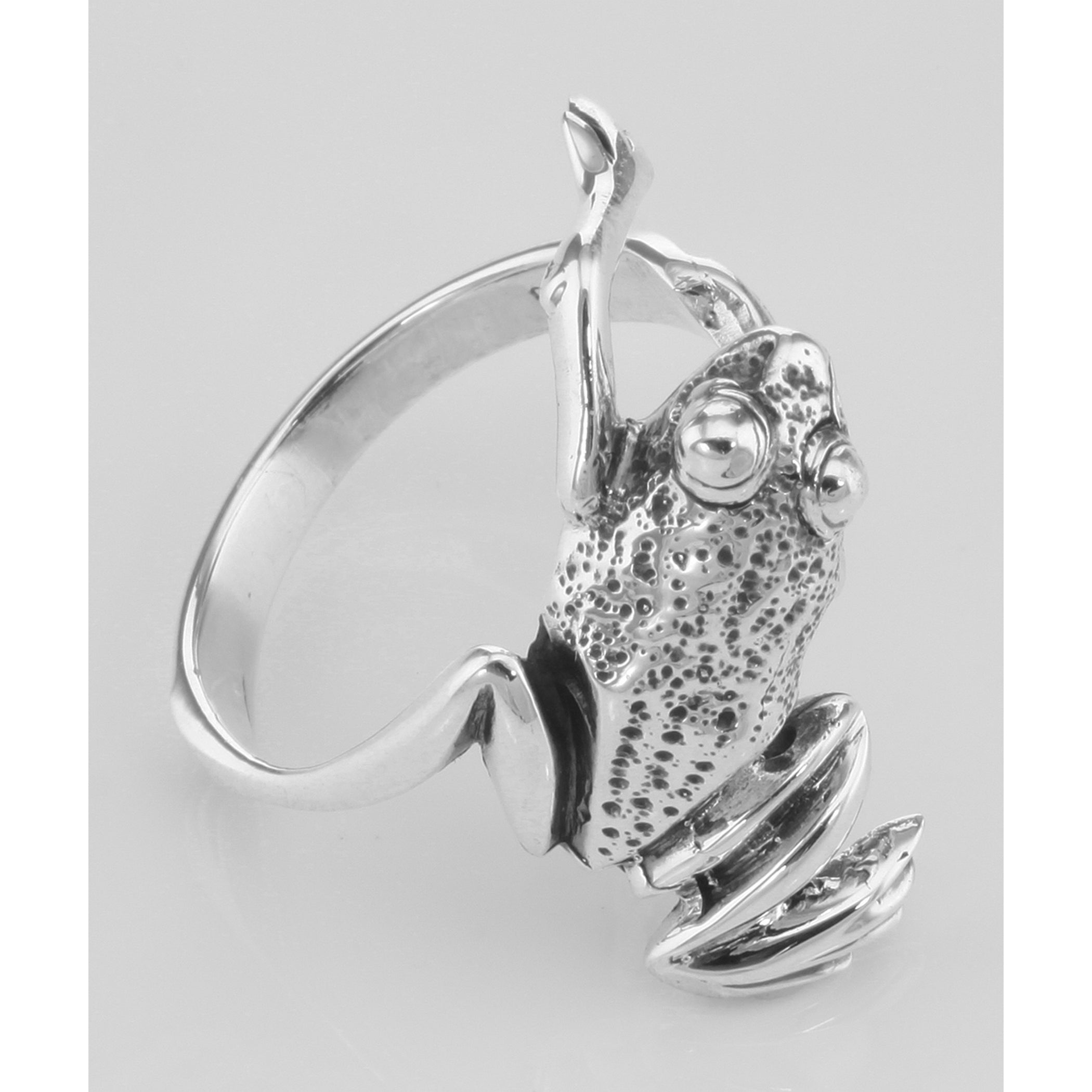 Detail view of Frog Ring - Hugger Style highlighting design details
